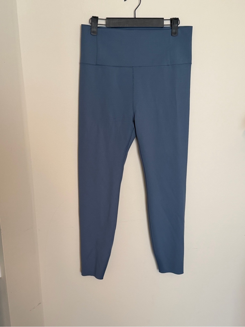 335. Vuori Evolve Legging Women's Size XL Blue Athleisure Train Gym VW497 EUC